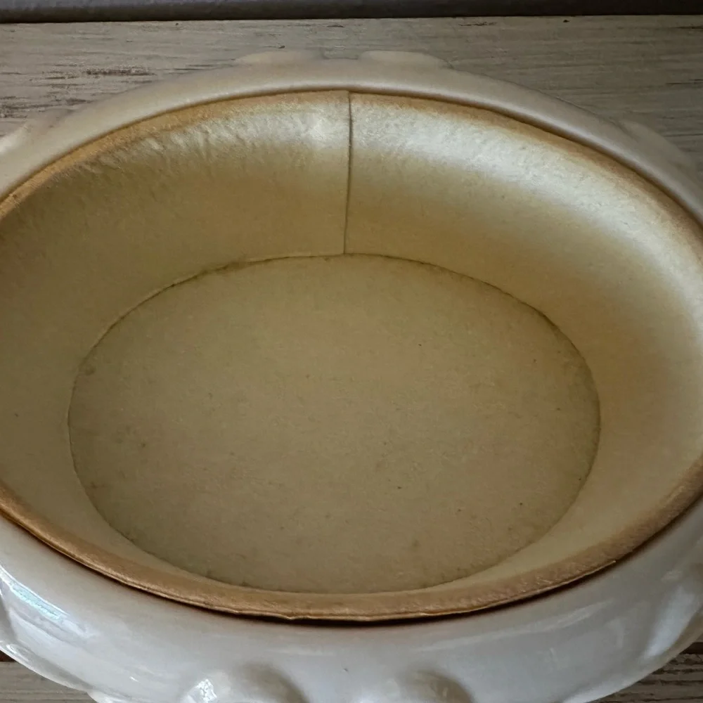 LENOX Ivory Rose Embossed Jewelry Trinket Box Music Oval Gold Trim 5.5